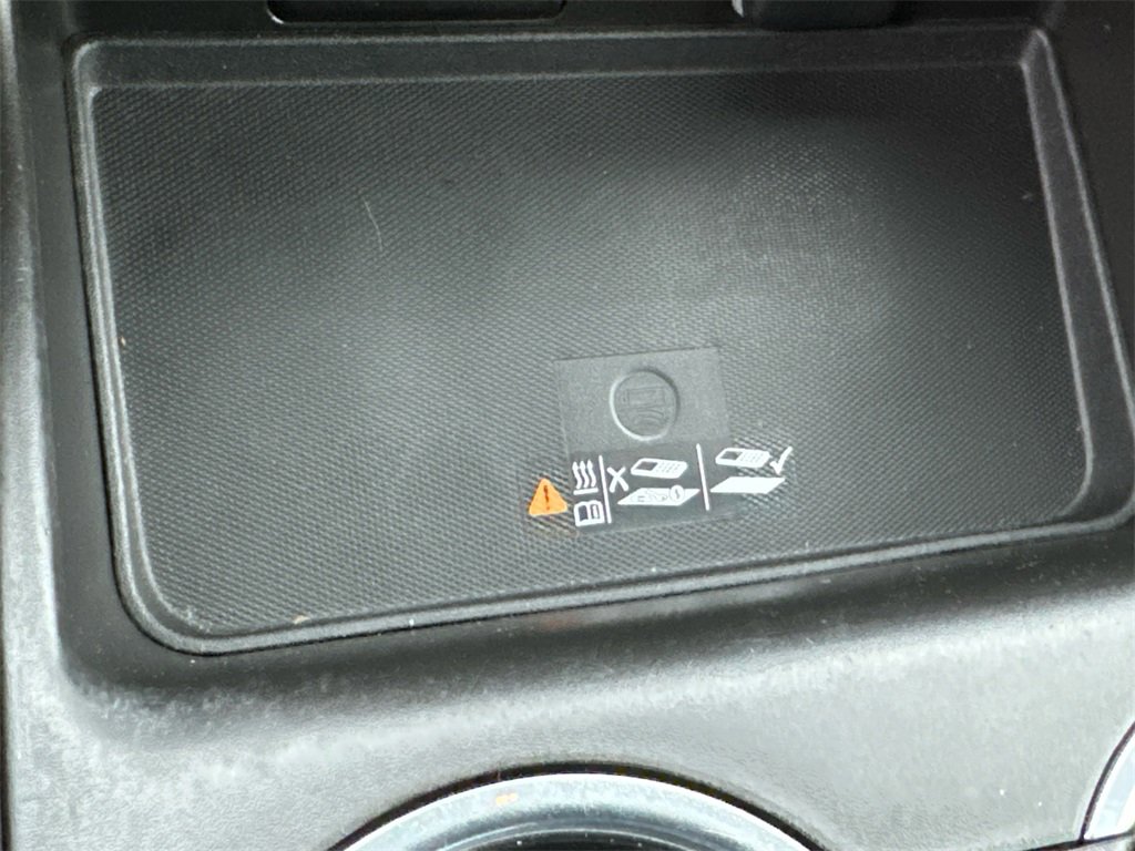 Used 2023 Chevrolet Suburban LT image 27