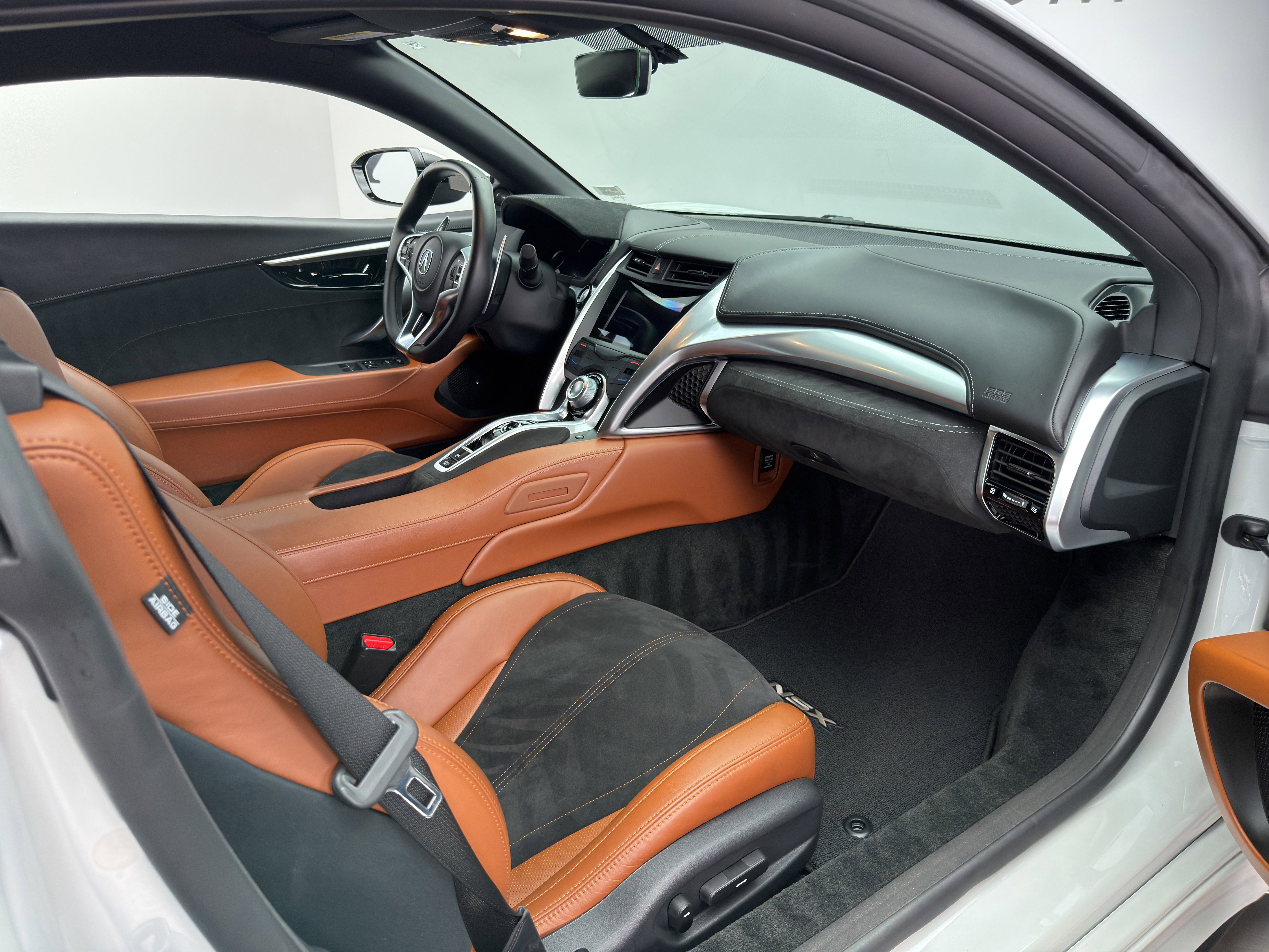 Used 2021 Acura NSX AWD/4WD image 18