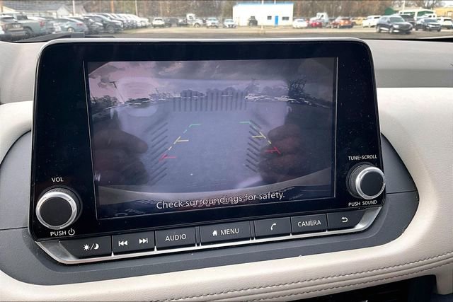 Used 2023 Nissan Rogue SV image 13