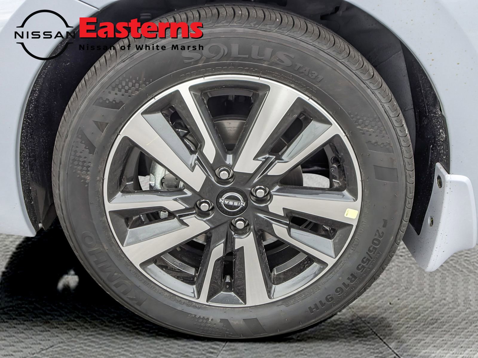 New 2025 Nissan Versa SV w/ Trunk Package image 9