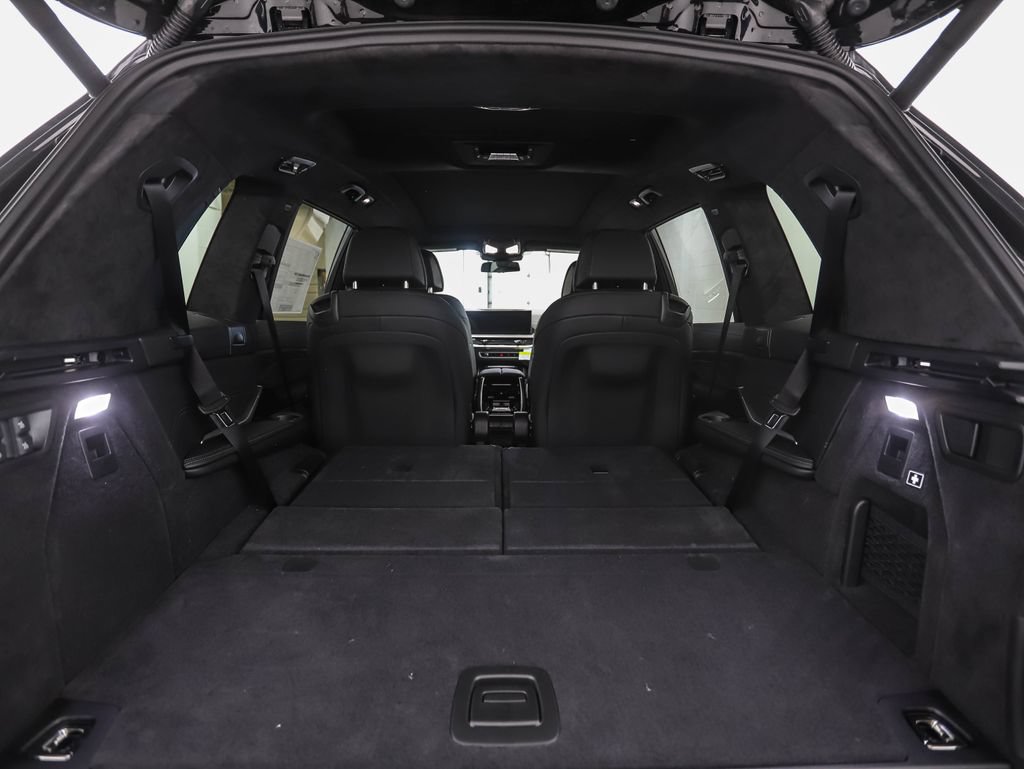 Used 2027 BMW X7 xDrive40i w/ M Sport Package AWD/4WD image 28