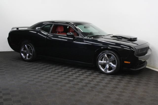 Used 2014 Dodge Challenger R/T Plus RWD image 3