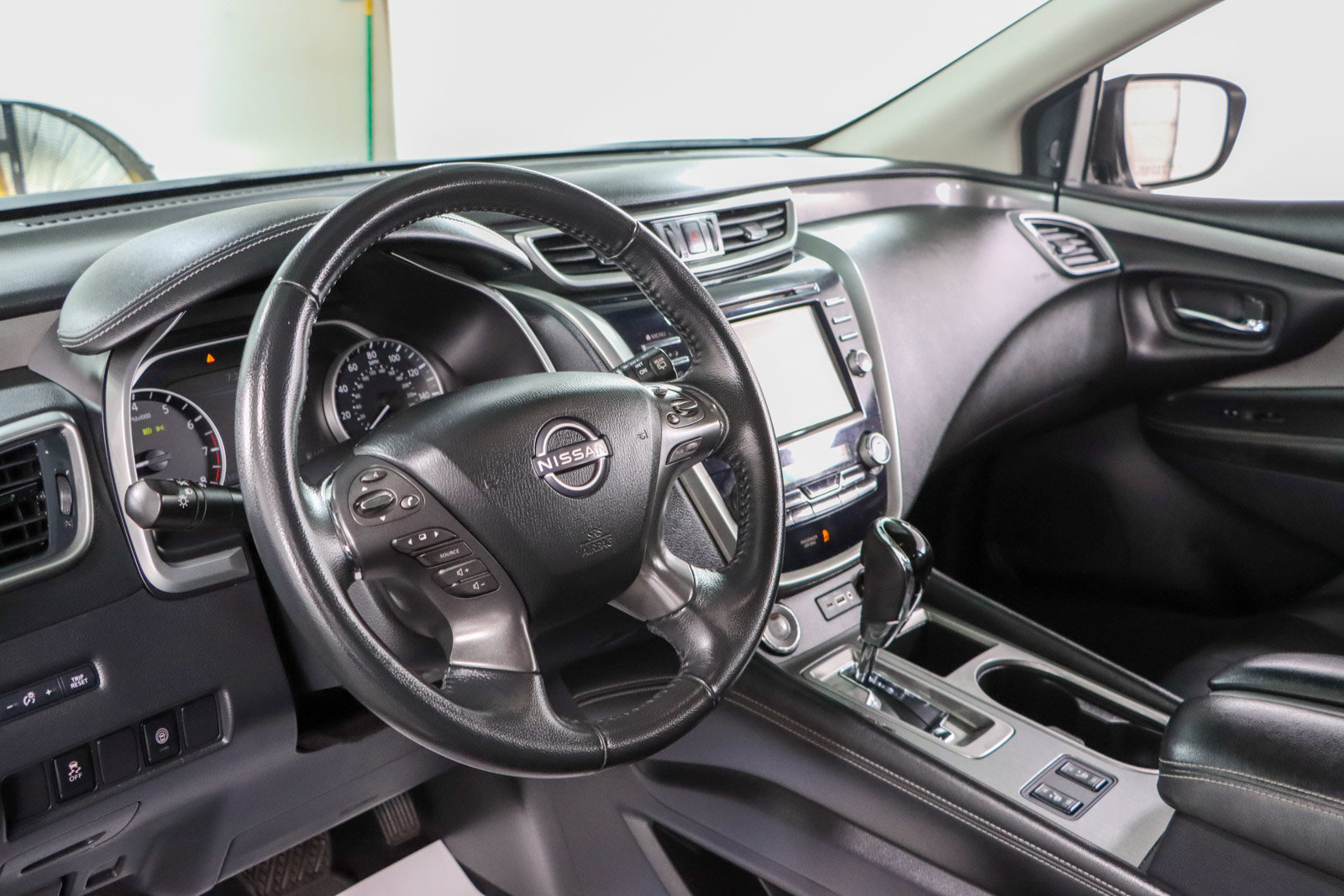 Used 2023 Nissan Murano SV FWD image 22