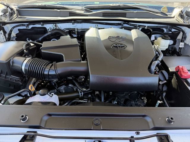 Certified 2022 Toyota Tacoma SR5 image 29