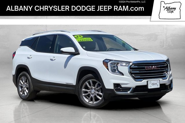 Used 2024 GMC Terrain SLT