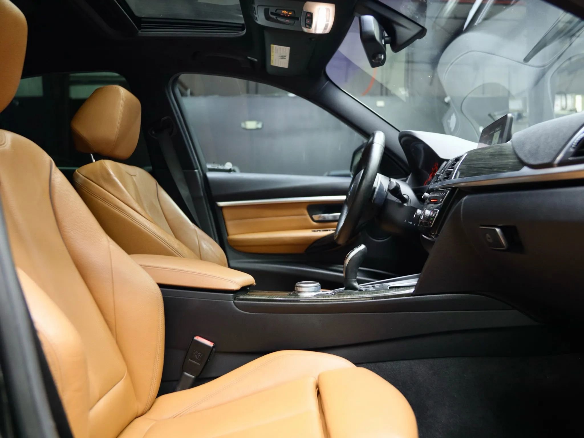 Used 2018 BMW 330i xDrive Sedan w/ M Sport Package image 24