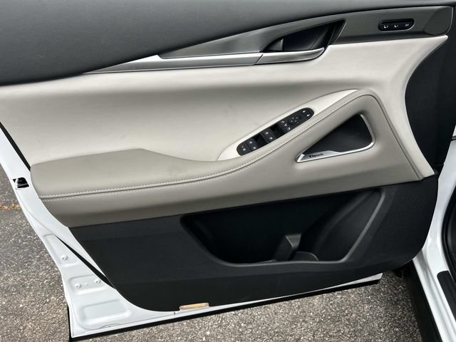 New 2027 INFINITI QX60 Luxe FWD image 17