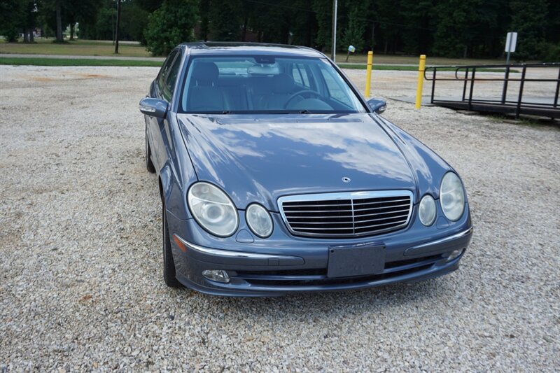 Used 2004 Mercedes-Benz E 500 4MATIC Sedan image 3