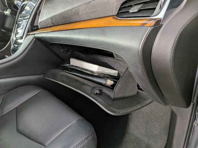 Used 2017 Cadillac Escalade Premium Luxury w/ LPO, Radiant Package image 39