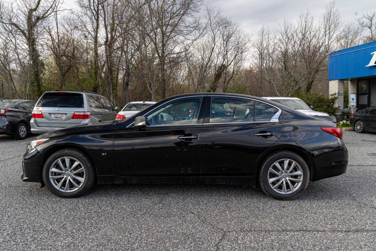 Used 2015 INFINITI Q50 AWD w/ Moonroof Package image 3