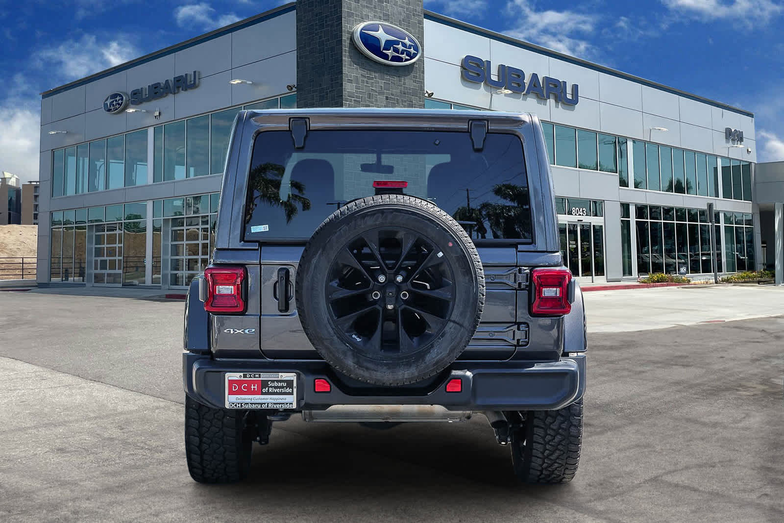 Used 2021 Jeep Wrangler Unlimited Sahara w/ Cold Weather Group image 5