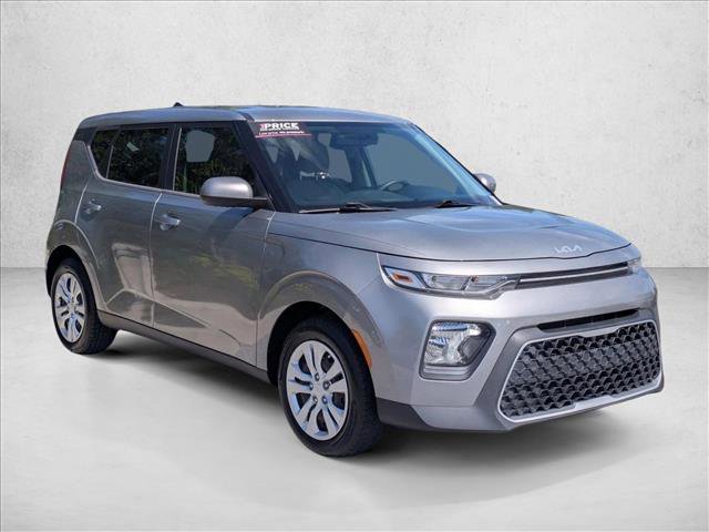 Used 2022 Kia Soul LX FWD image 3