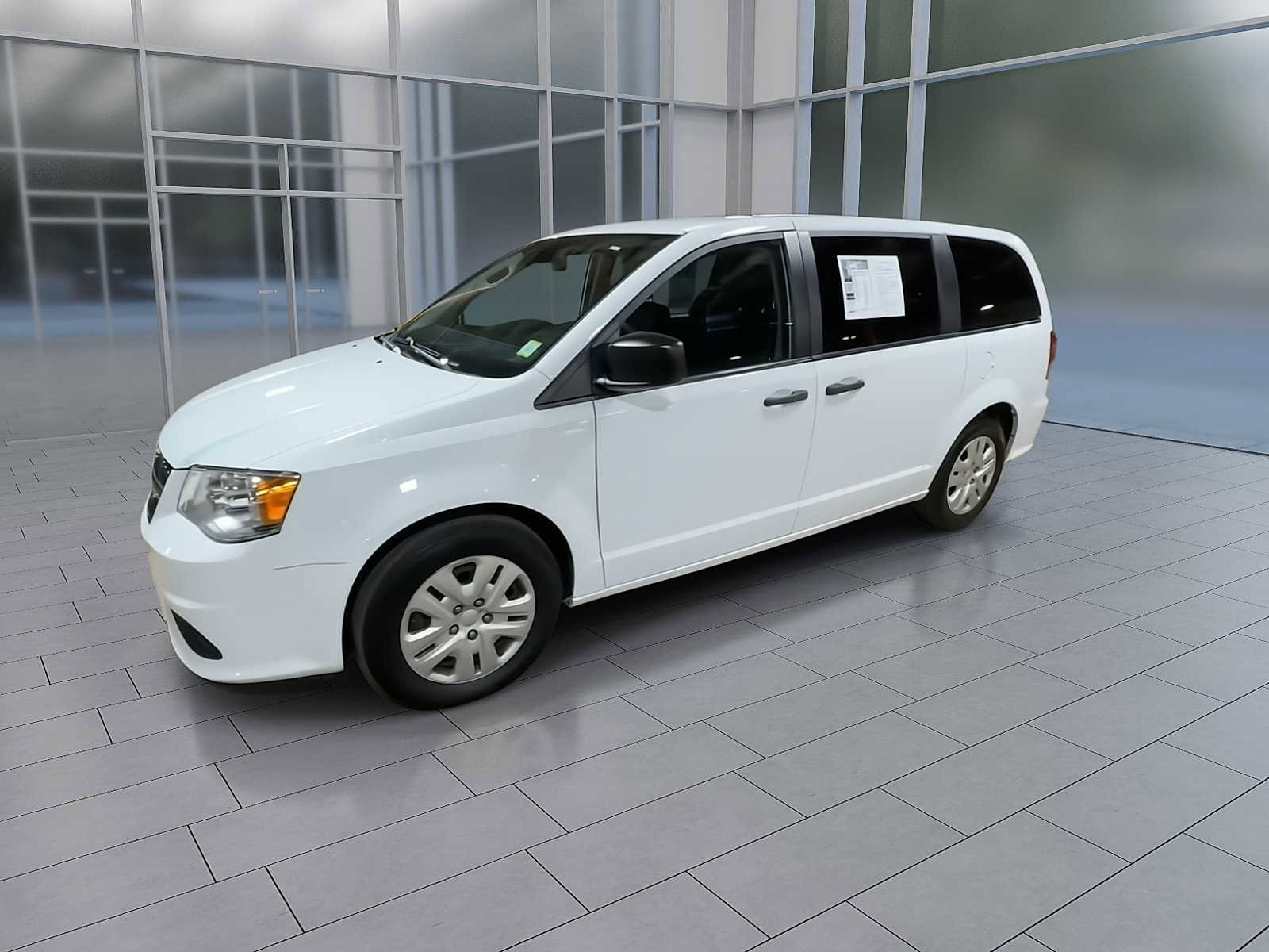 Used 2019 Dodge Grand Caravan SE w/ UConnect Hands-Free Group image 4