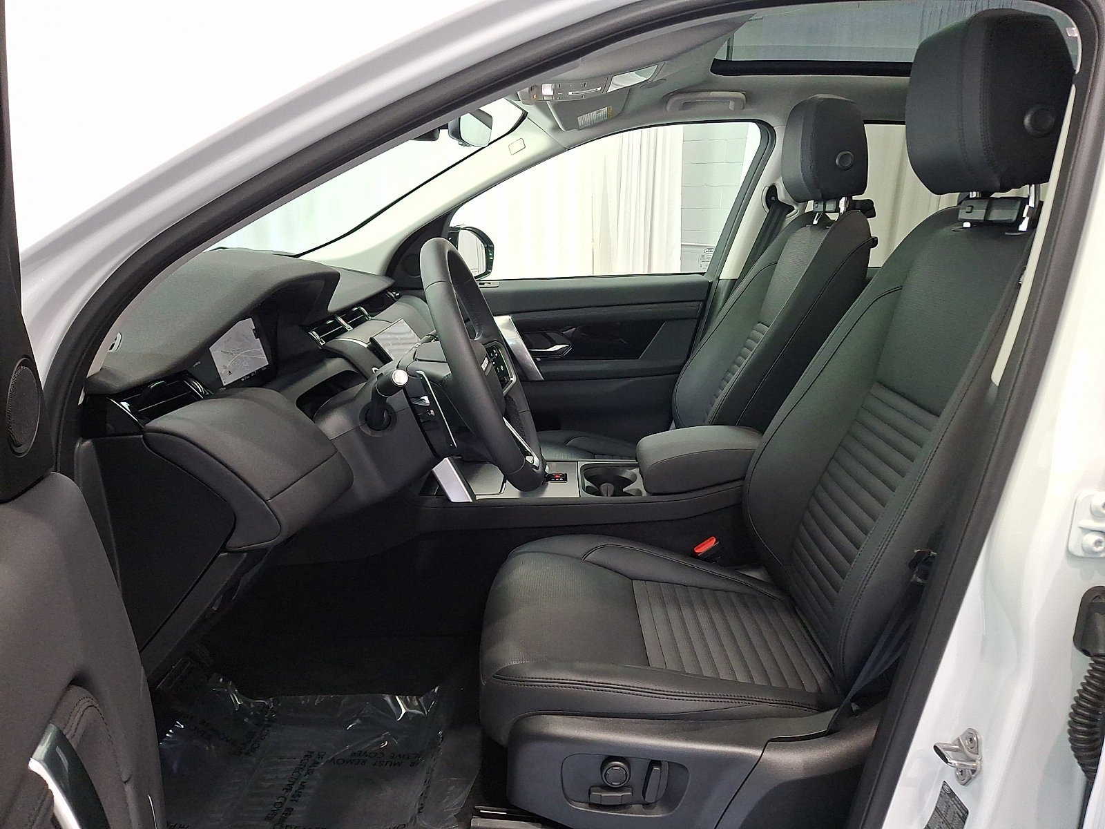 Certified 2025 Land Rover Discovery Sport S AWD/4WD image 12
