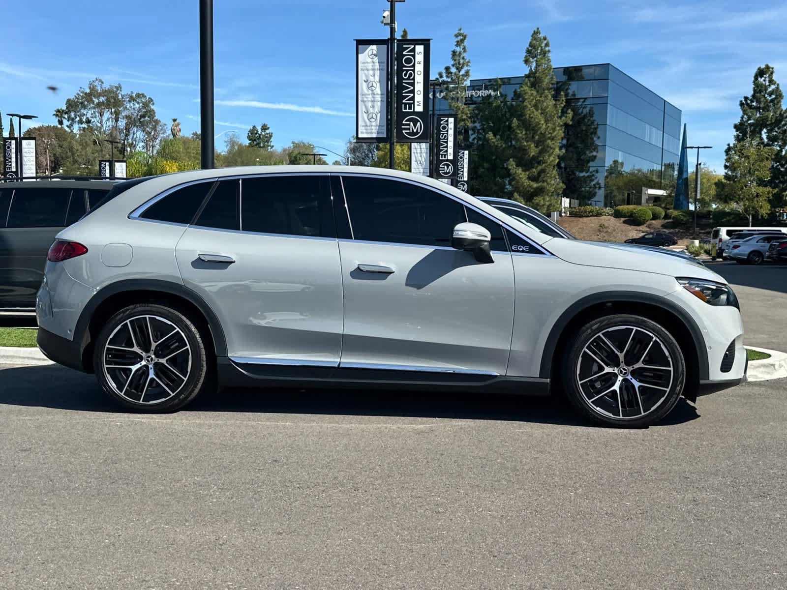Used 2023 Mercedes-Benz EQE 350+ 4MATIC SUV image 2