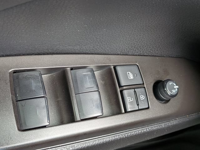 Used 2023 Toyota Camry SE w/ Convenience Package FWD image 21