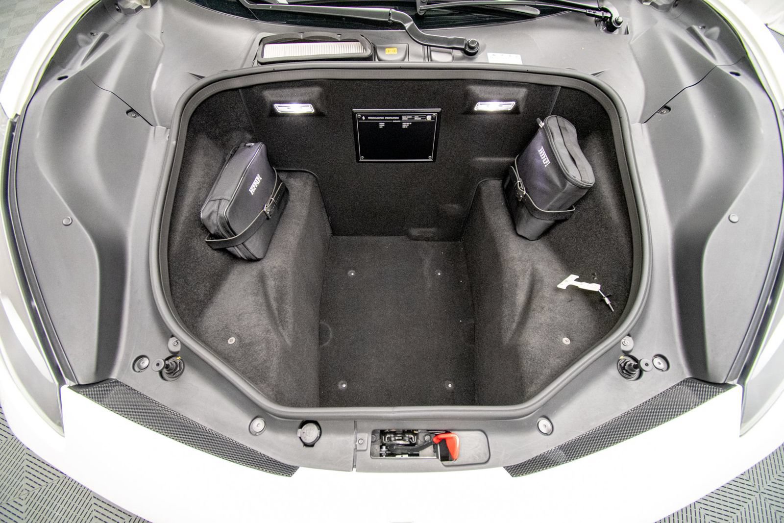 Used 2018 Ferrari 488 Spider RWD image 43