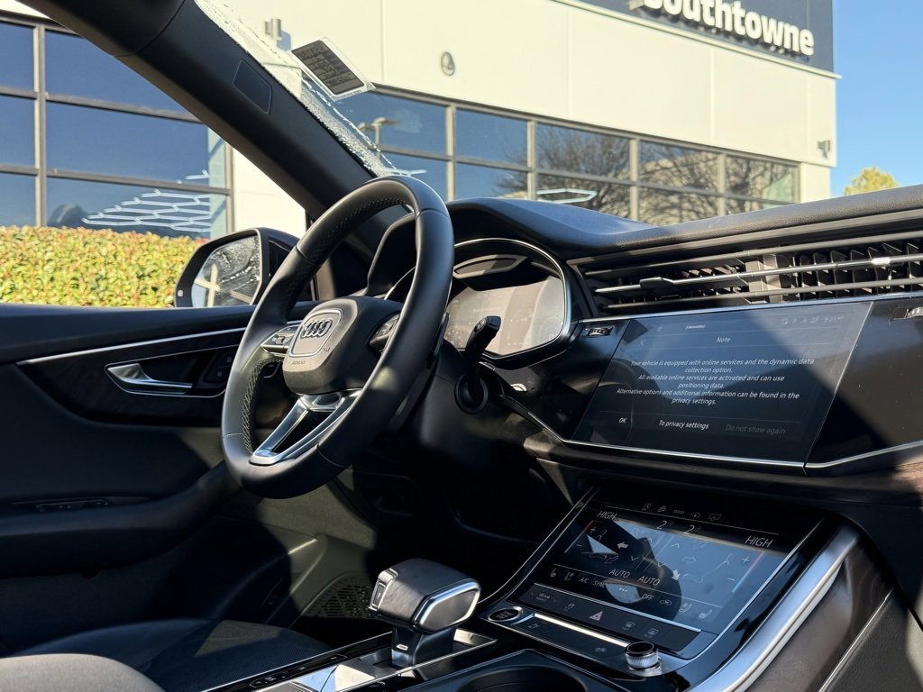 Used 2021 Audi Q8 Premium Plus image 31