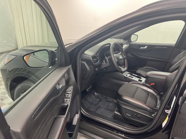 Used 2023 Ford Escape ST-Line Elite image 13