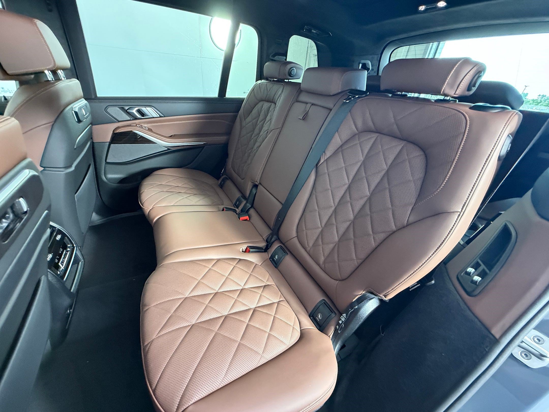 New 2027 BMW X7 xDrive40i w/ Premium Package AWD/4WD image 24