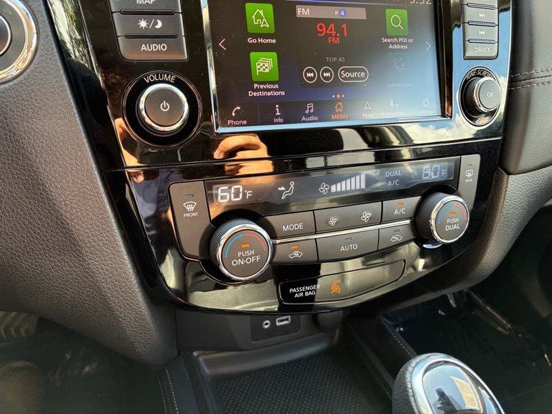Used 2018 Nissan Rogue SL AWD/4WD image 30