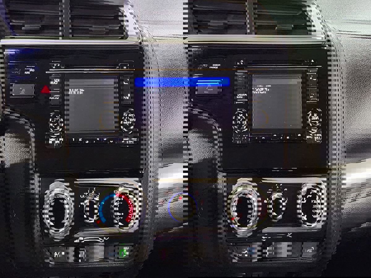 Used 2015 Honda Fit LX image 35