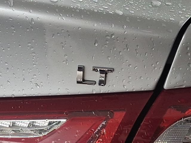 Used 2021 Chevrolet Malibu LT FWD image 36