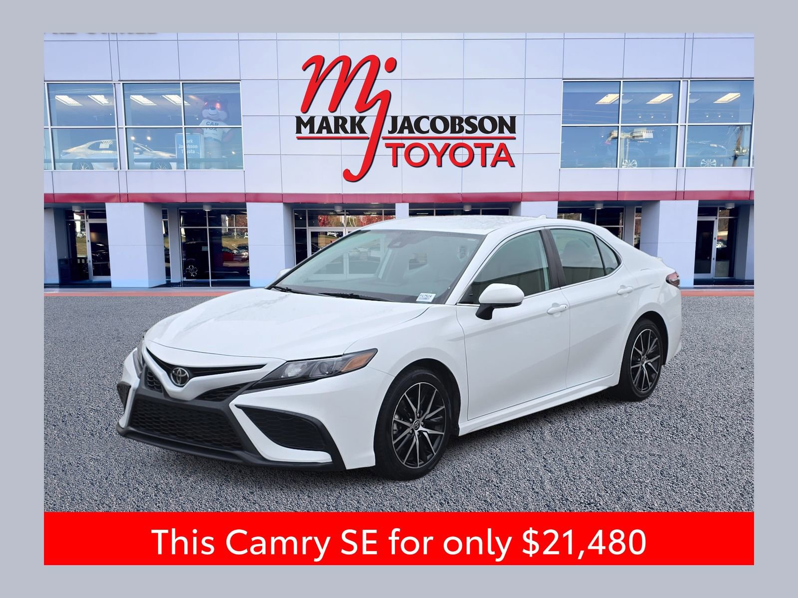 Used 2024 Toyota Camry SE image 1