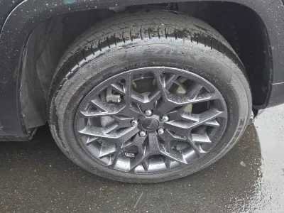 Used 2023 Jeep Grand Cherokee L Summit w/ Advanced Protech Group IV AWD/4WD image 3