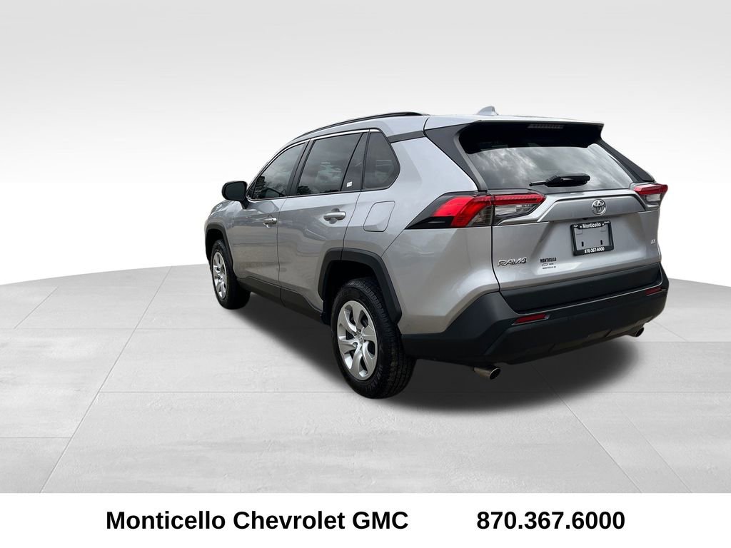 Used 2020 Toyota RAV4 LE image 5