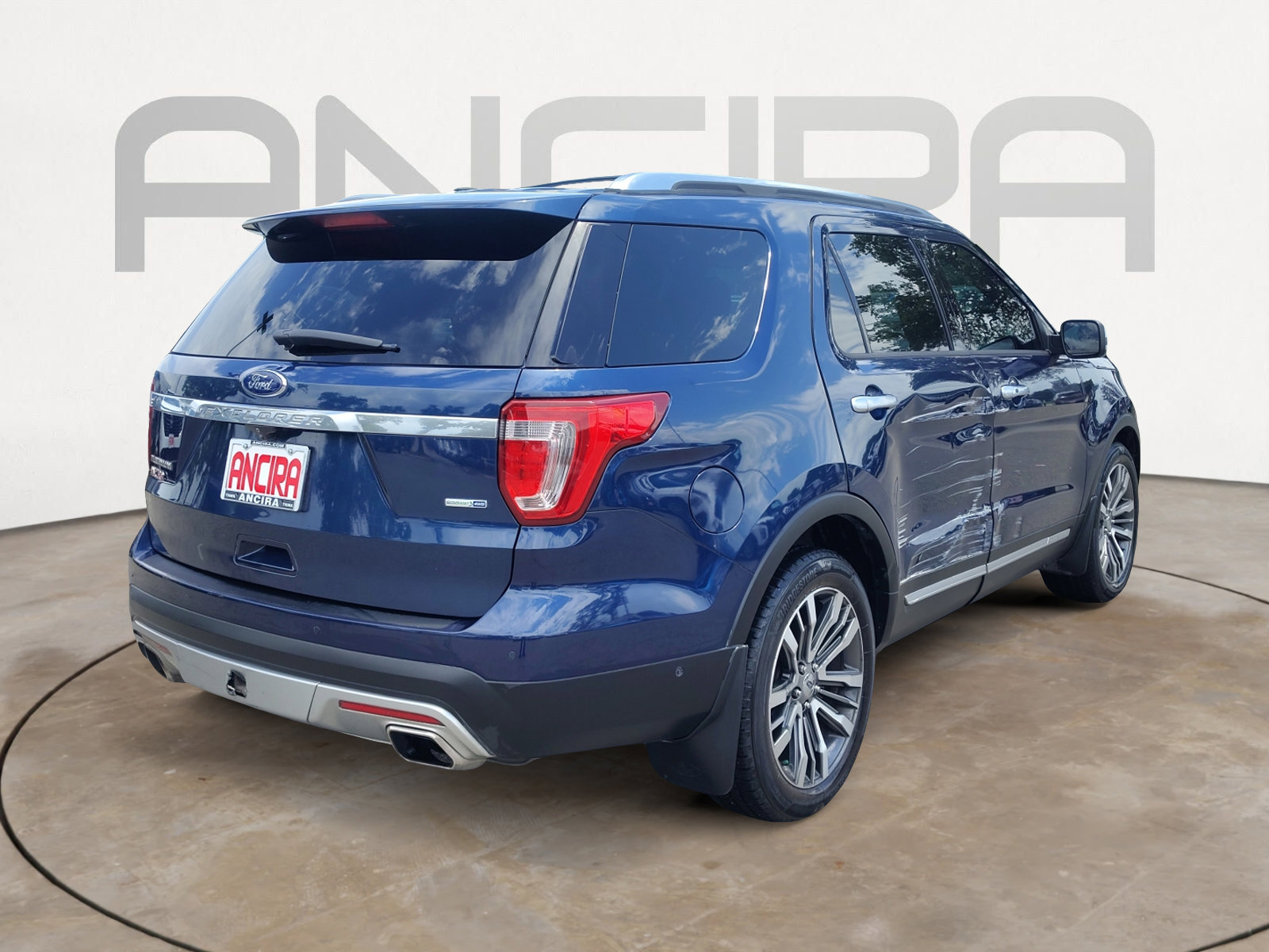 Used 2017 Ford Explorer Platinum AWD/4WD image 13