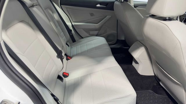 Used 2023 Volkswagen Jetta SE FWD image 15