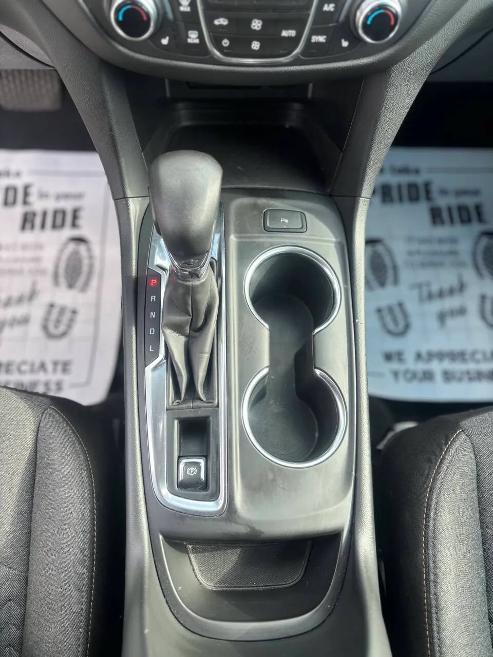 Used 2022 Chevrolet Equinox LT w/ Driver Convenience Package FWD image 19
