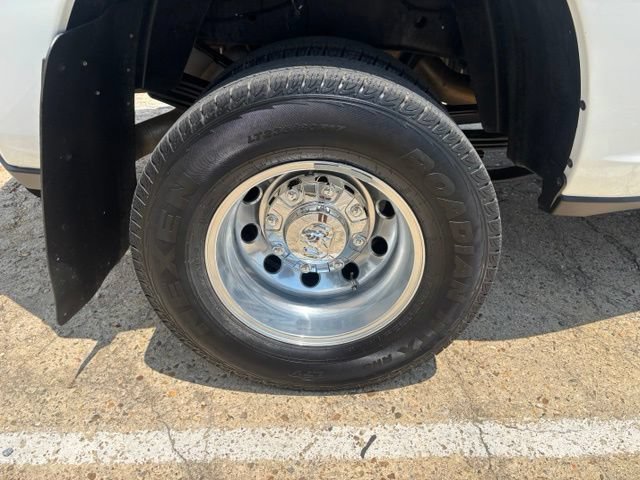 Used 2025 RAM 3500 Tradesman w/ Chrome Appearance Group AWD/4WD image 9