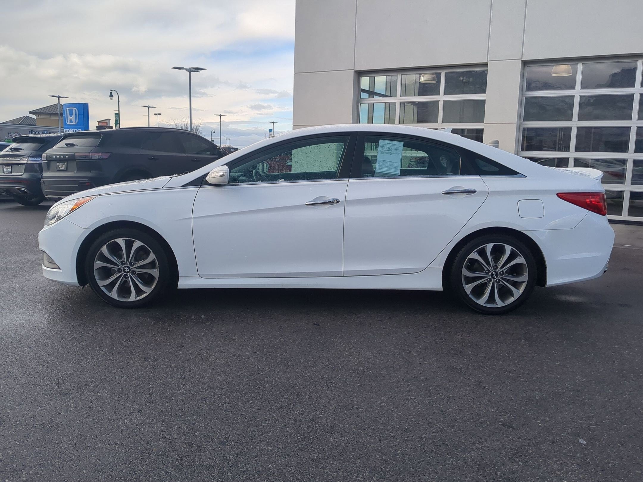 Used 2014 Hyundai Sonata SE image 9