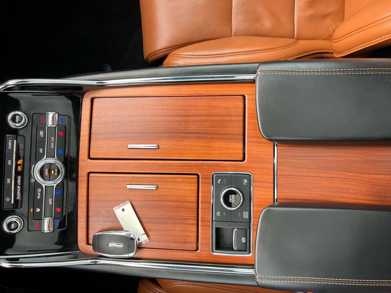 Used 2019 Lincoln Navigator Reserve image 29