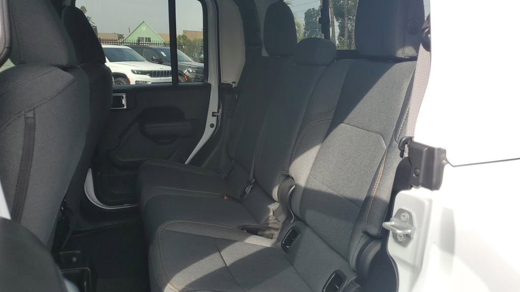 New 2026 Jeep Gladiator Sport image 13