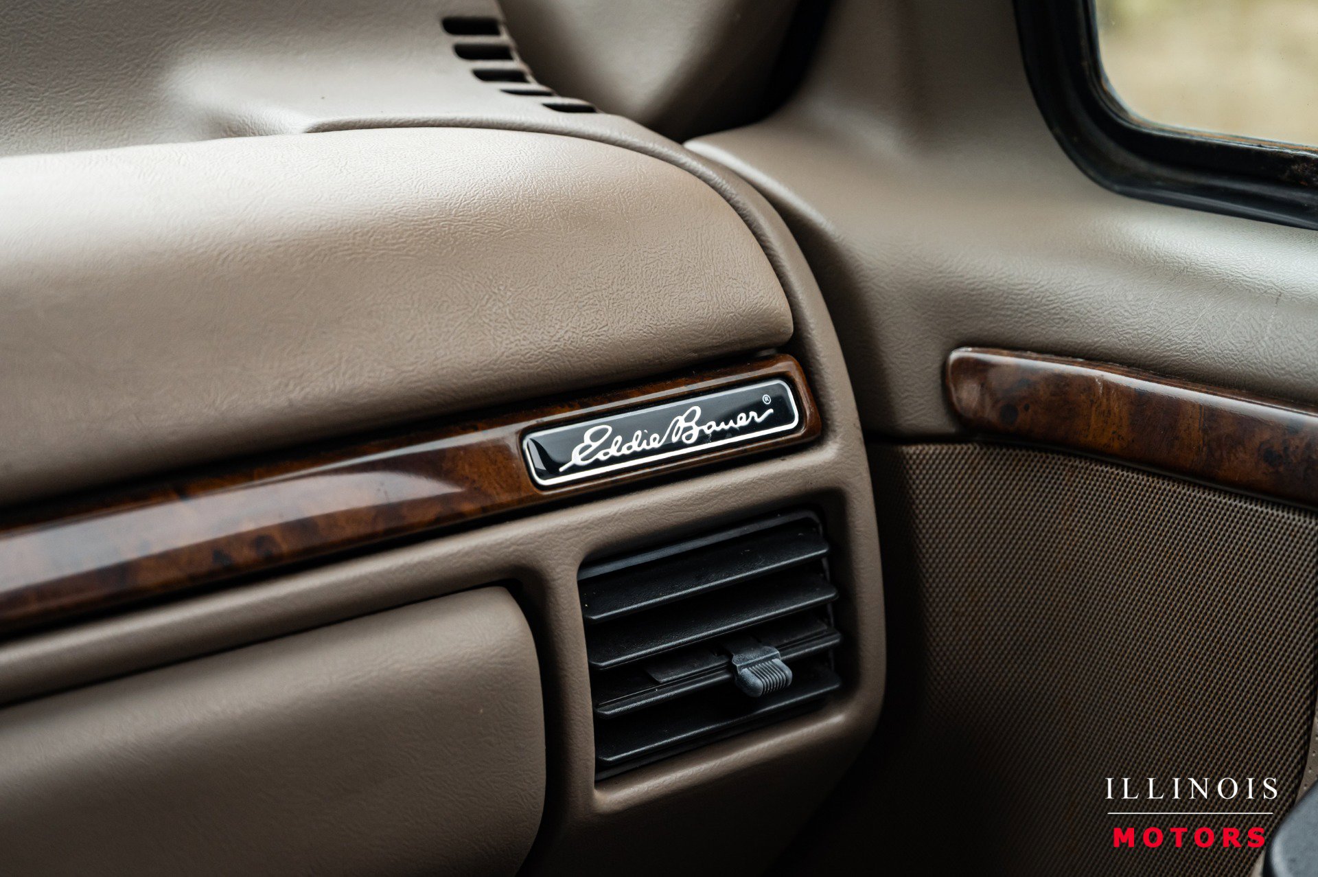 Used 1996 Ford Bronco Eddie Bauer image 26