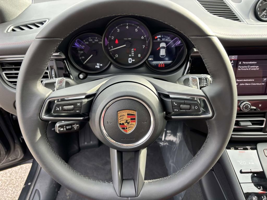 New 2026 Porsche Macan image 26