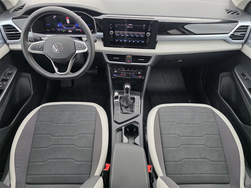 New 2026 Volkswagen Taos SE image 18