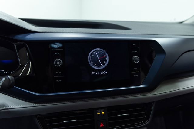 Used 2024 Volkswagen Taos SE image 17