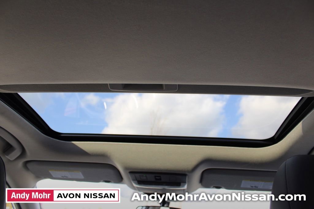 New 2025 Nissan Sentra SR w/ SR Premium Package image 17