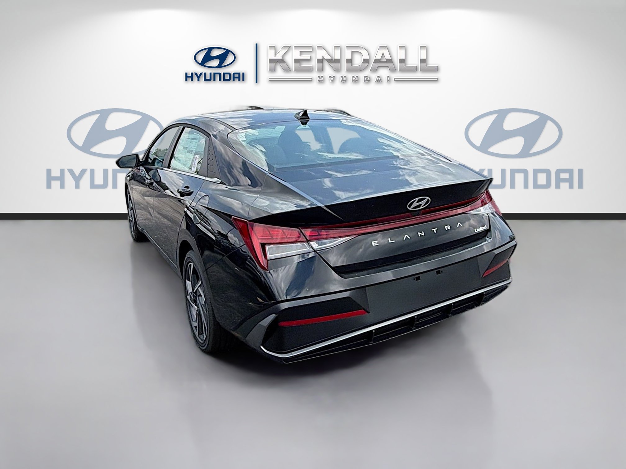 New 2026 Hyundai Elantra Limited FWD image 4
