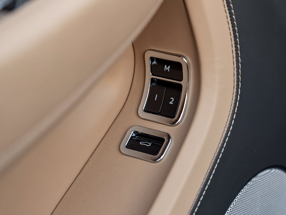 Used 2024 Bentley Continental GT AWD/4WD image 31
