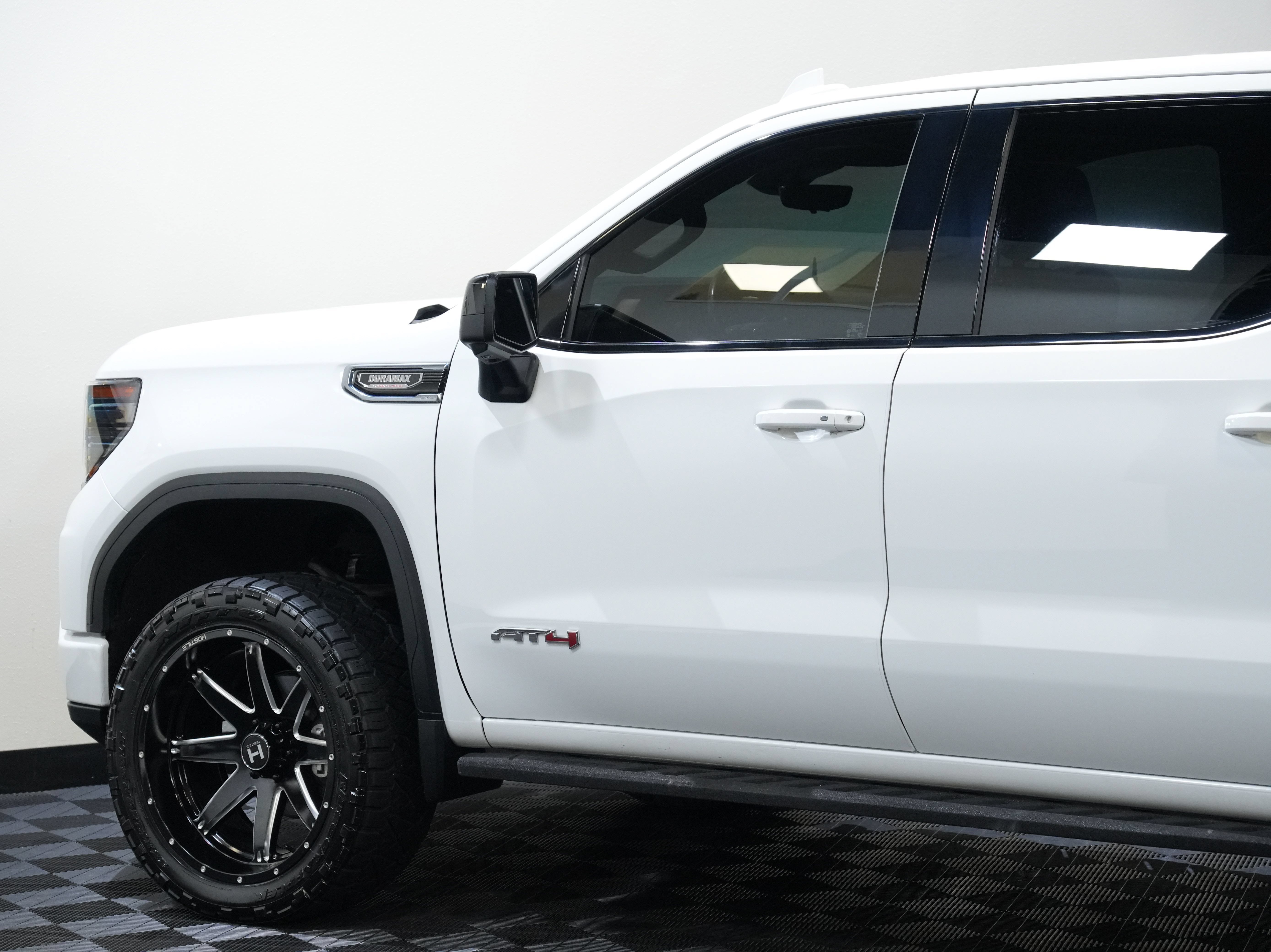 Used 2022 GMC Sierra 1500 AT4 w/ AT4 Premium Package AWD/4WD image 19