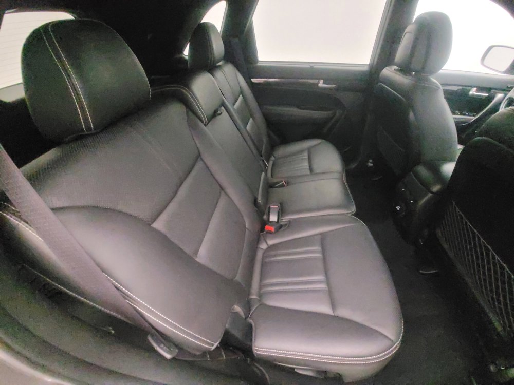 Used 2014 Kia Sorento SX image 19