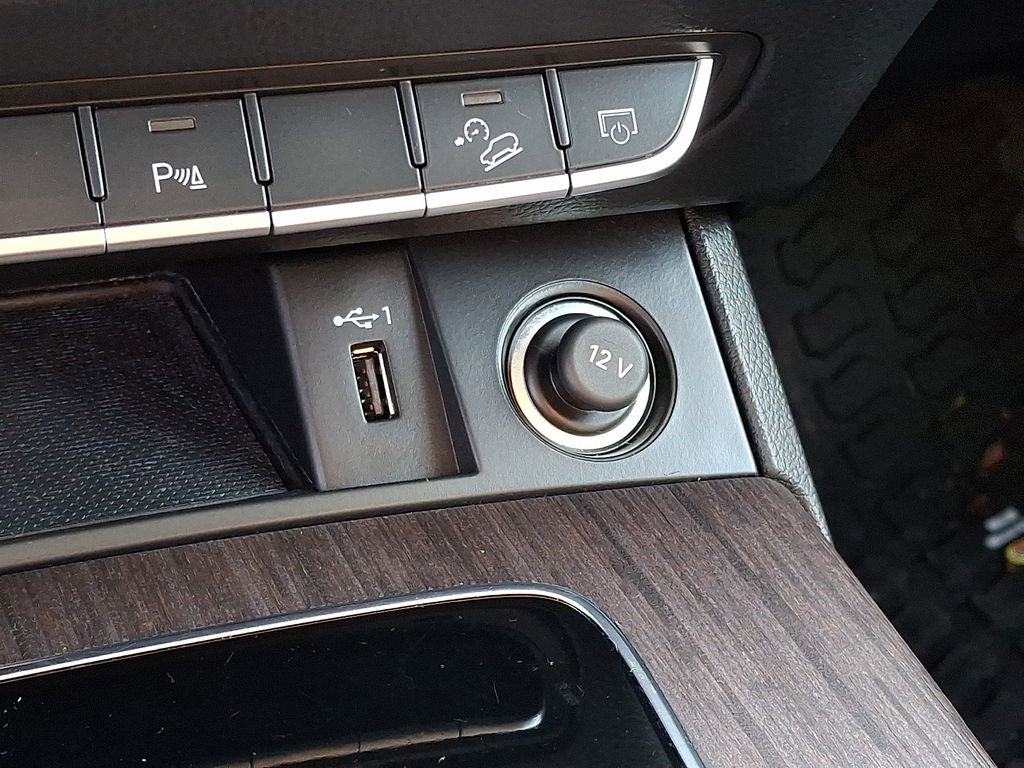 Used 2021 Audi Q5 e Premium w/ Convenience Package image 25