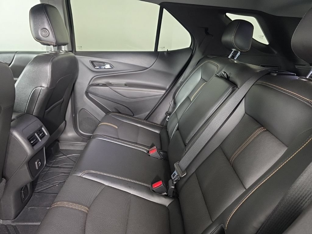 Used 2023 Chevrolet Equinox Premier AWD/4WD image 26