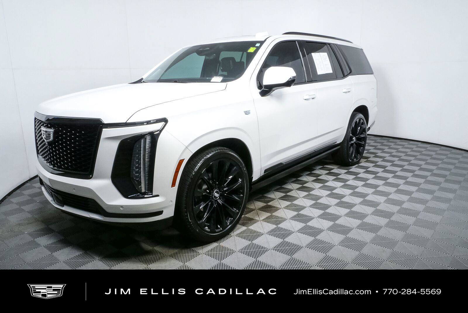 Used 2025 Cadillac Escalade Sport Platinum w/ LPO, ONYX Package AWD/4WD image 36