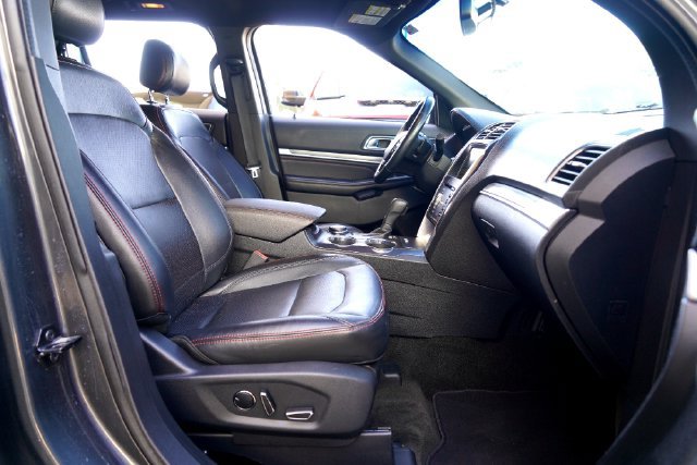 Used 2016 Ford Explorer Sport AWD/4WD image 23